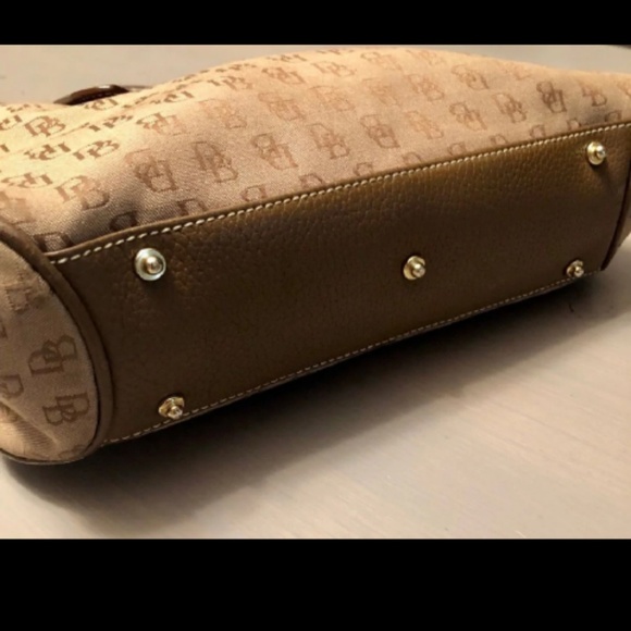 Dooney & Bourke handbag great size - Picture 6 of 8